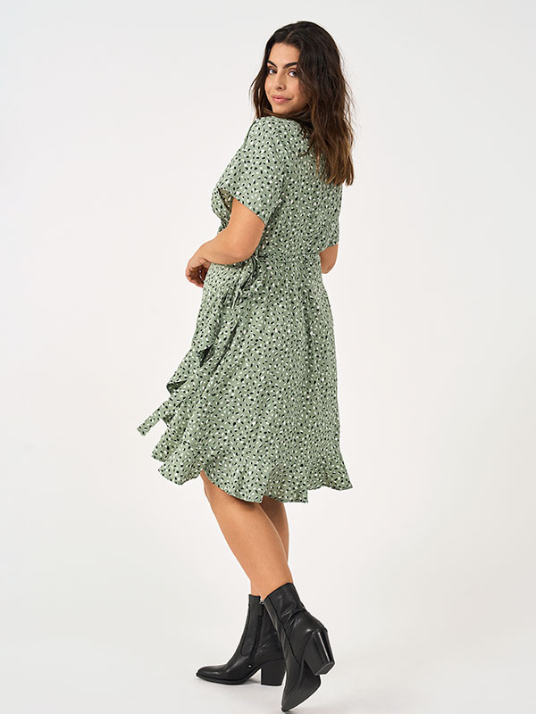 LIVIA  - Plus Size Kjole fra Only Carmakoma