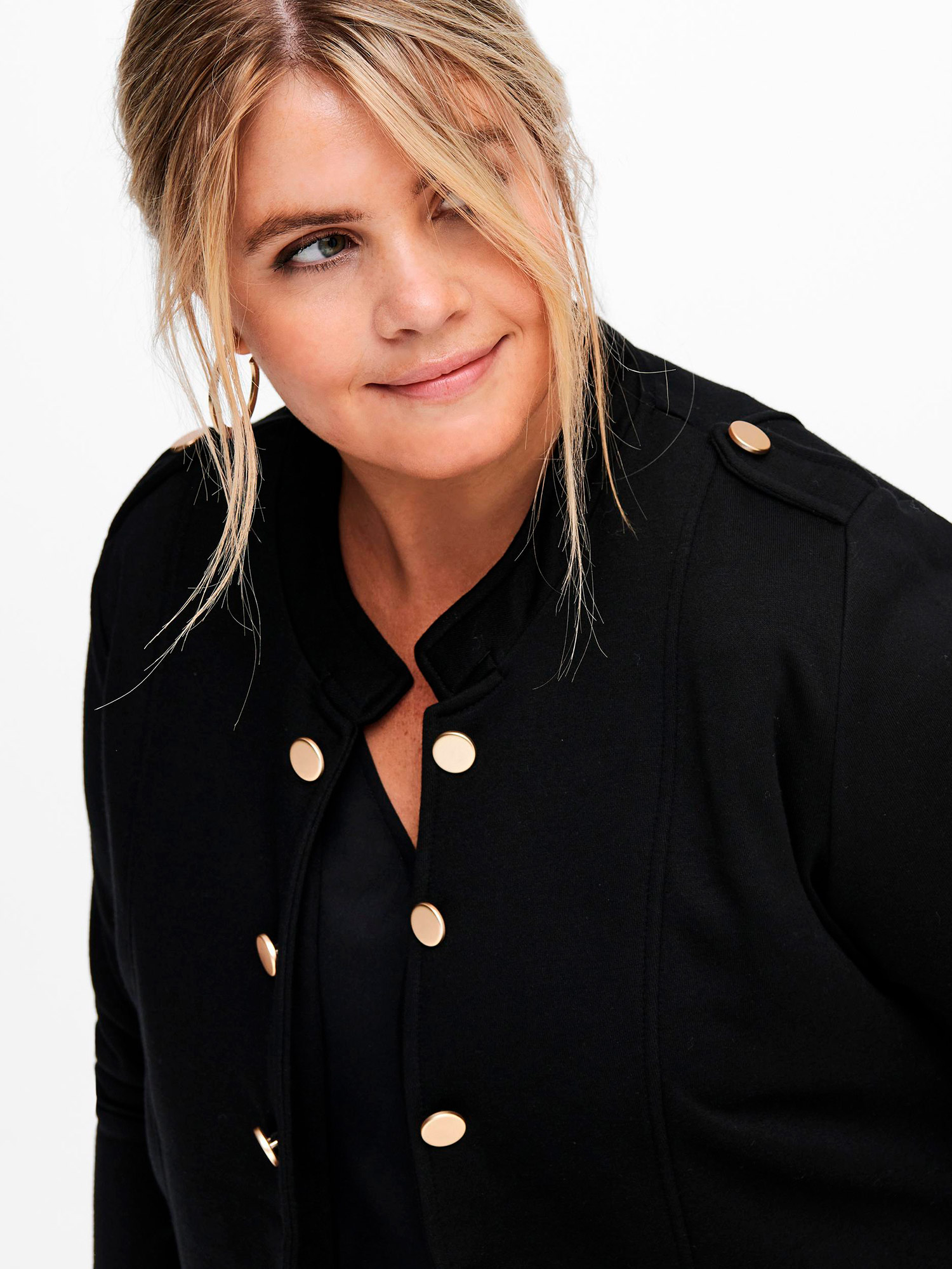 NETTE - Plus Size Blazer fra Only Carmakoma
