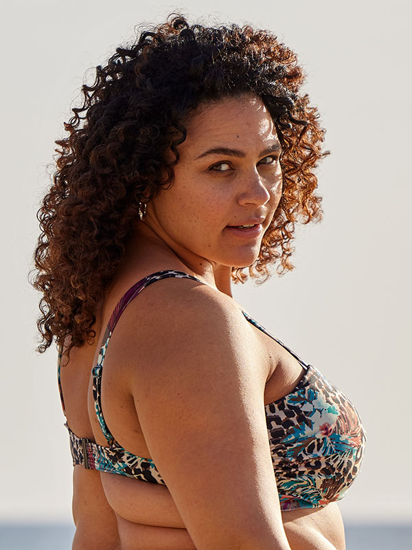 CARSOPHIA - Plus Size Bikini topp fra Only Carmakoma