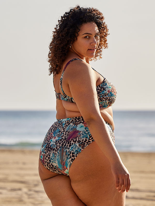 CARSOPHIA - Plus Size Bikini topp fra Only Carmakoma