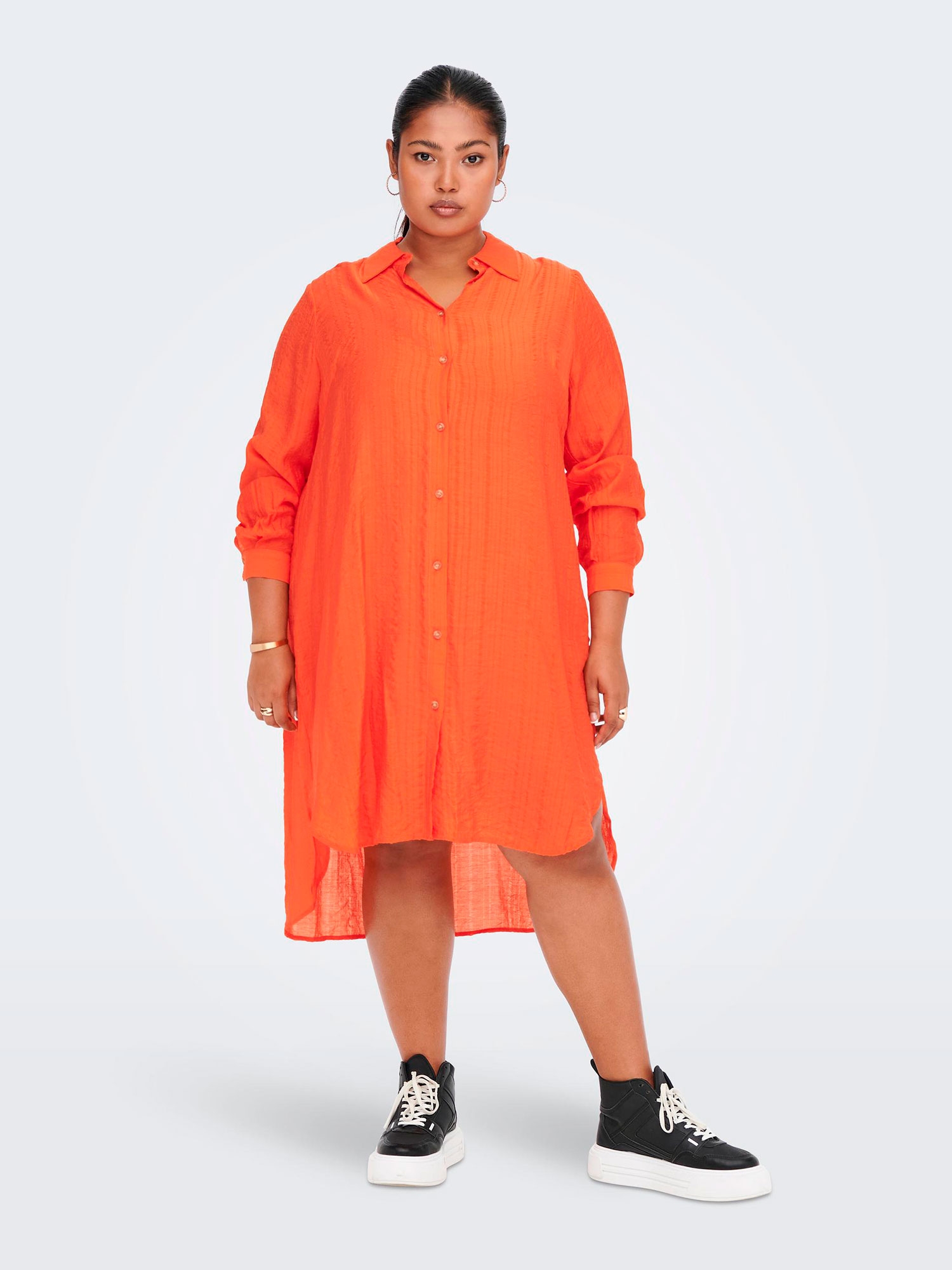 Carvanda - Flot orange viskose skjorte kjole fra Only Carmakoma