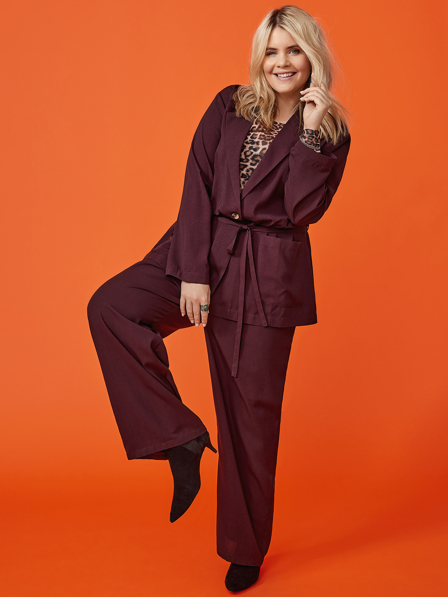 JACKO  - Plus Size Blazer fra Only Carmakoma