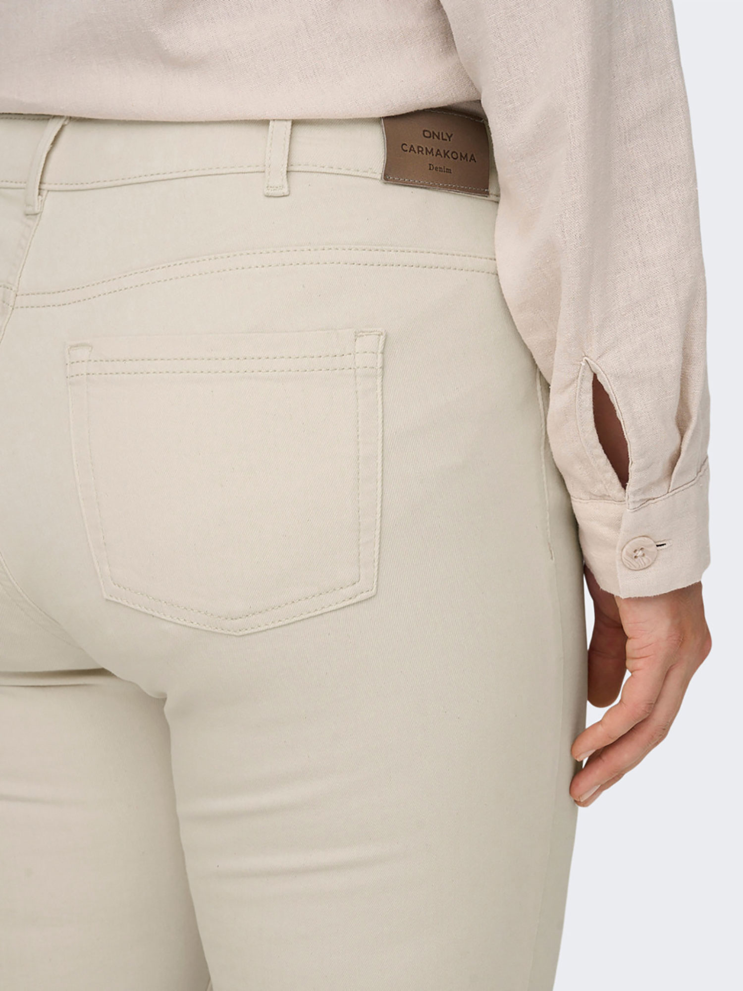 WILLY - Beige jeans med benlengde 32 fra Only Carmakoma