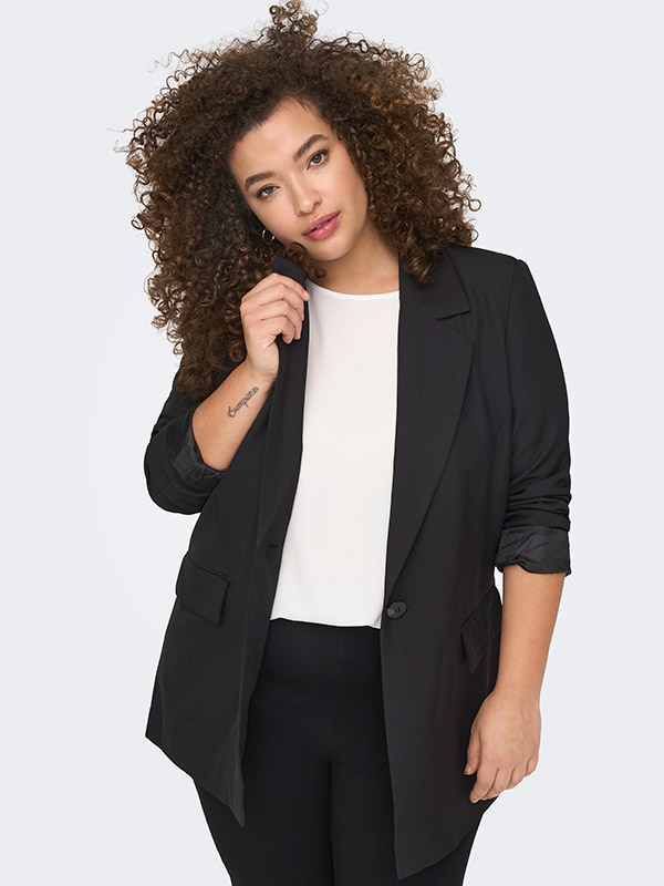 CARTHEA - Plus Size Blazer fra Only Carmakoma