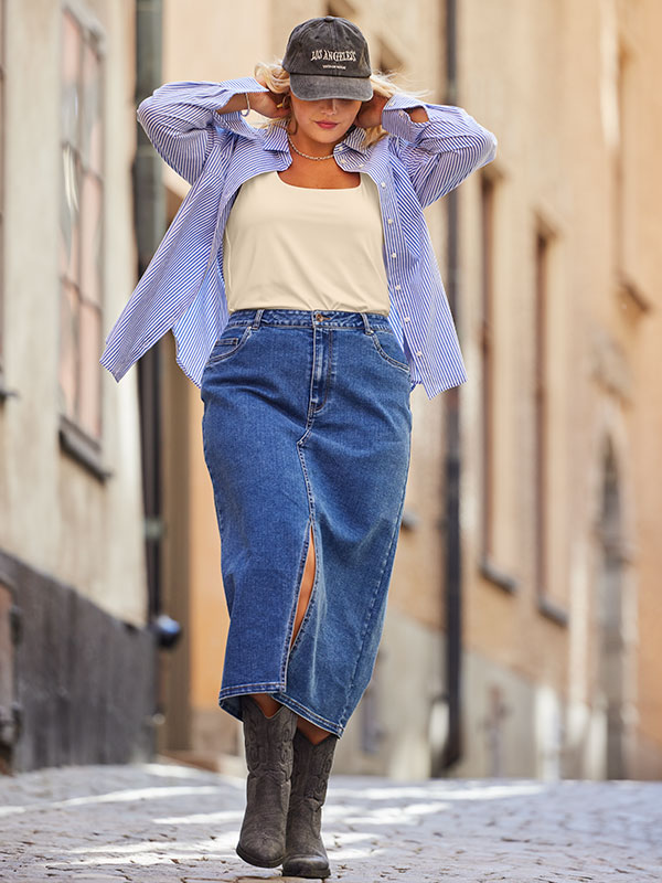 CAREA - Plus Size Topp fra Only Carmakoma