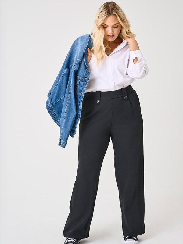 CARSANIA - Plus Size Bukser fra Only Carmakoma