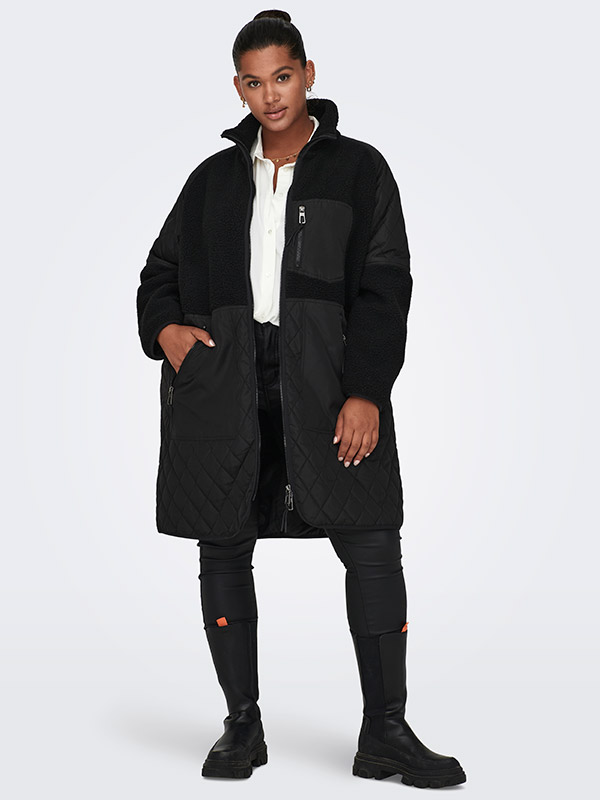 CAROHIO - Plus Size Jakke fra Only Carmakoma