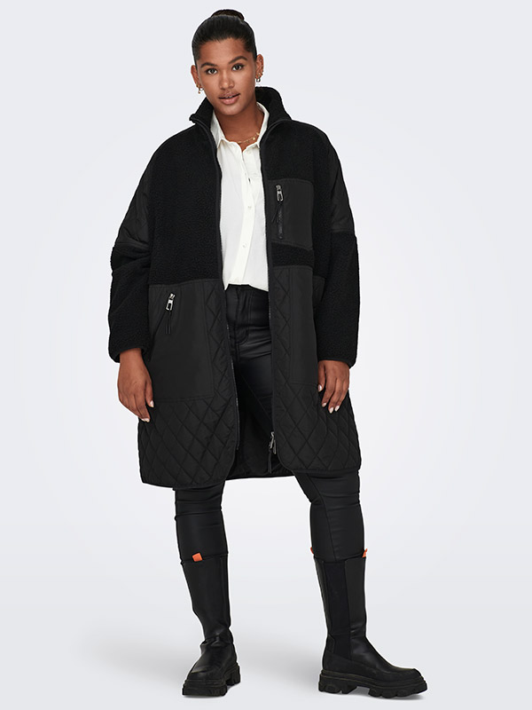 CAROHIO - Plus Size Jakke fra Only Carmakoma