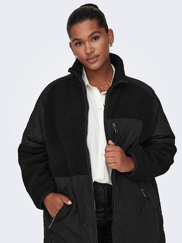 CAROHIO - Plus Size Jakke fra Only Carmakoma
