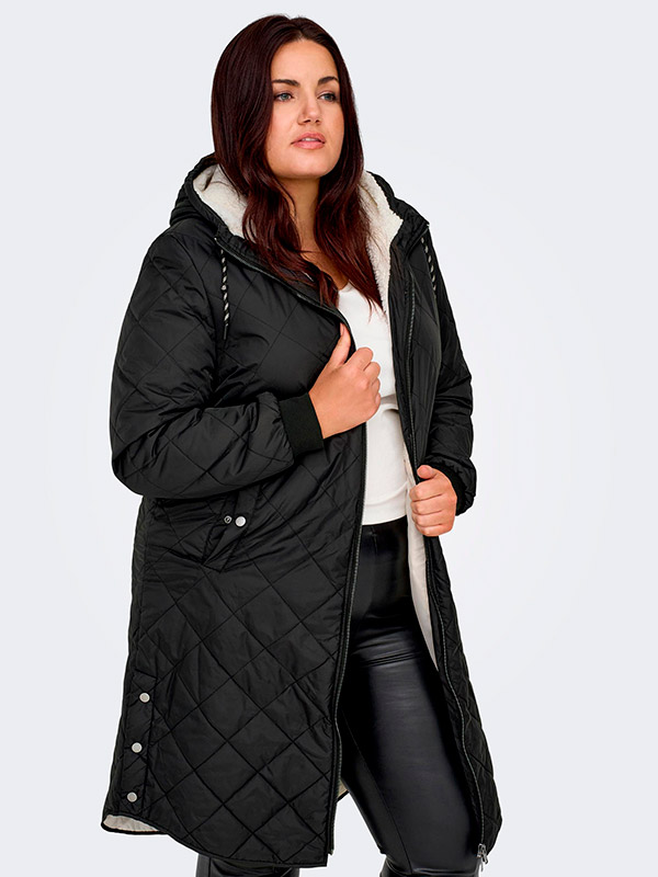 CARNEWSANDY - Plus Size Jakke fra Only Carmakoma