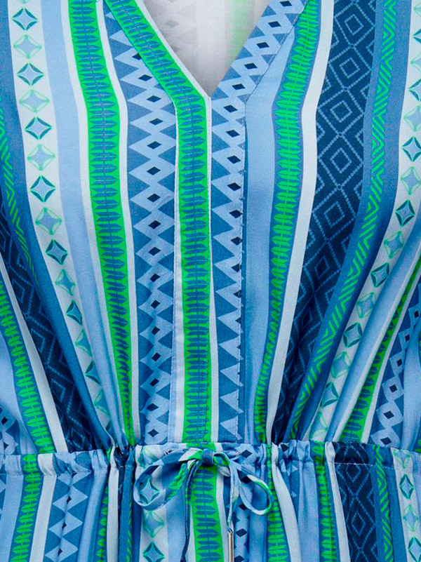 MARRAKESH - Viskosekjole med blått og grønnt mønster fra Only Carmakoma