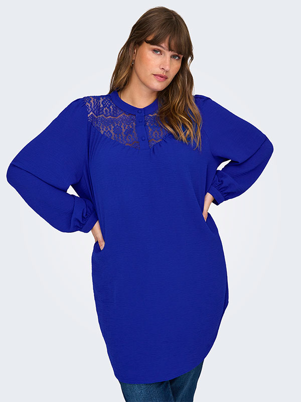 CARMETTE - Plus Size Tunika fra Only Carmakoma