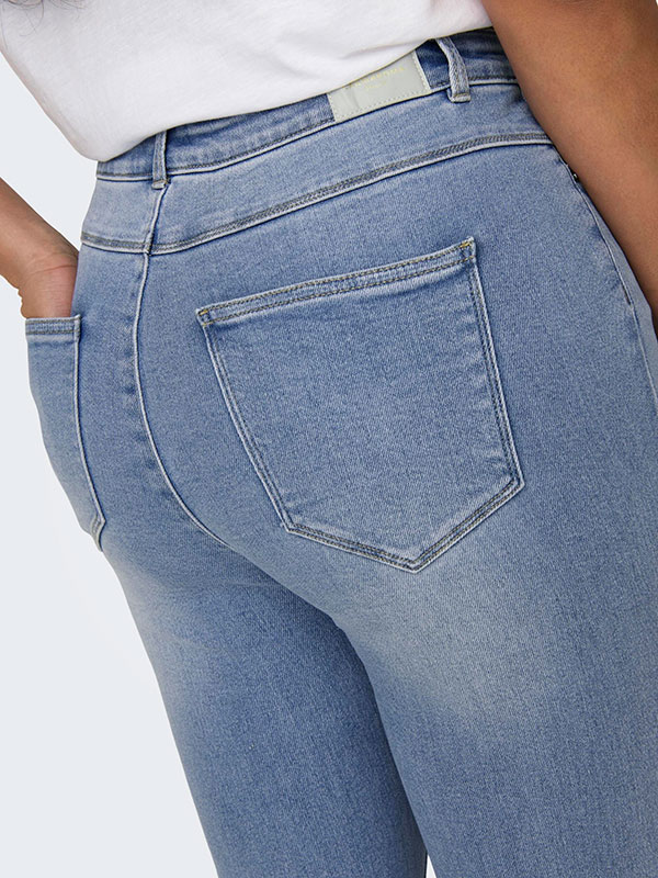 CARMILA - Plus Size Jeans fra Only Carmakoma