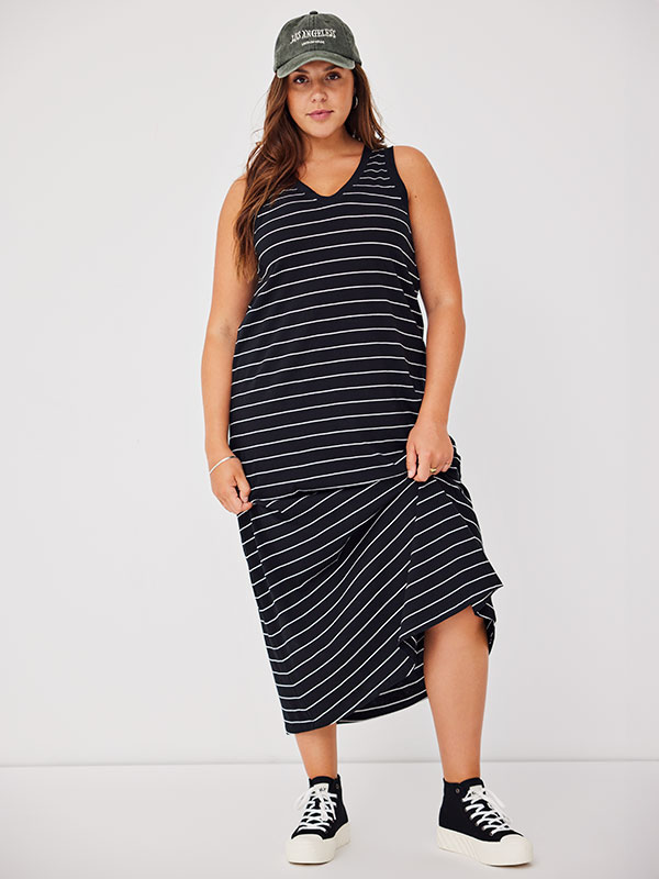 CARMAY - Plus Size Kjole fra Only Carmakoma