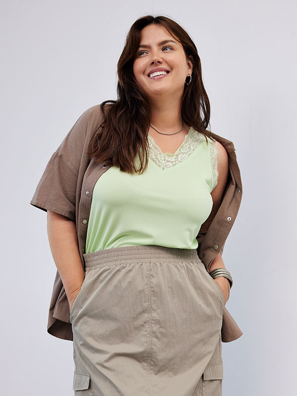 CARHARLOW - Plus Size Skjorte fra Only Carmakoma