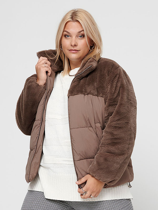 CARWANJA - Plus Size Jakke fra Only Carmakoma