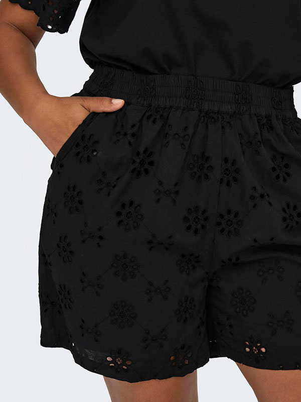 CARALIX - Plus Size Shorts fra Only Carmakoma