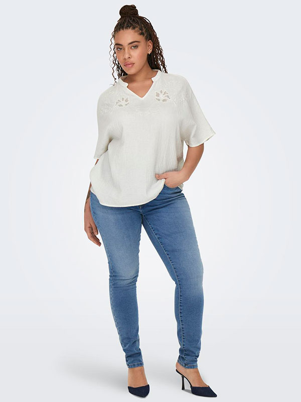 CARTHYRA - Plus Size Bluse fra Only Carmakoma