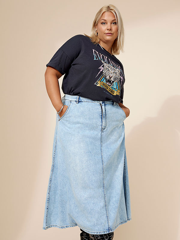 CARMINDY - Plus Size Skjørt fra Only Carmakoma