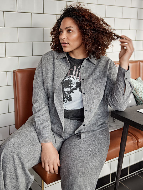 CARSUTTIN - Plus Size Suit pants fra Only Carmakoma