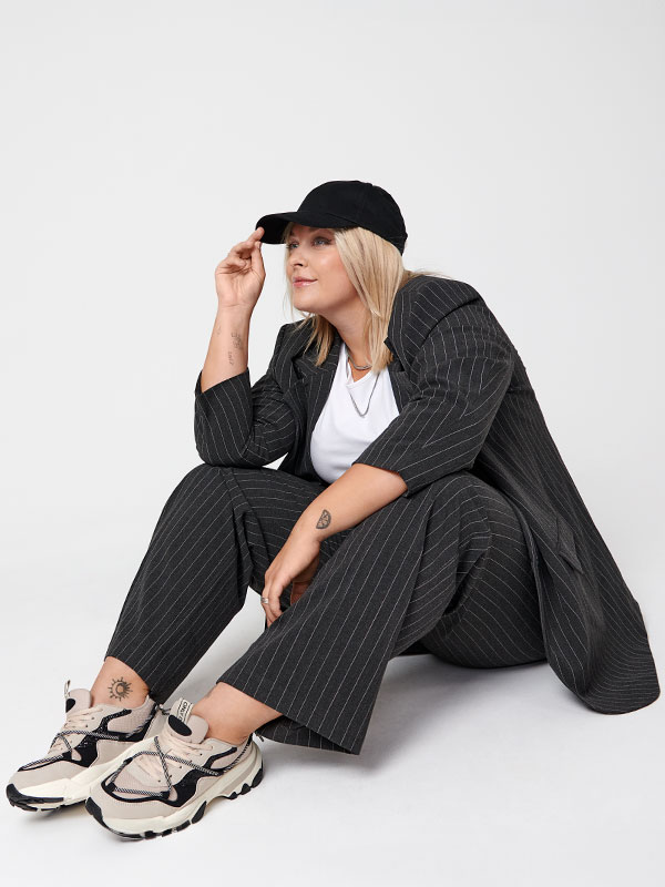 CARBRIE - Plus Size Suit pants fra Only Carmakoma