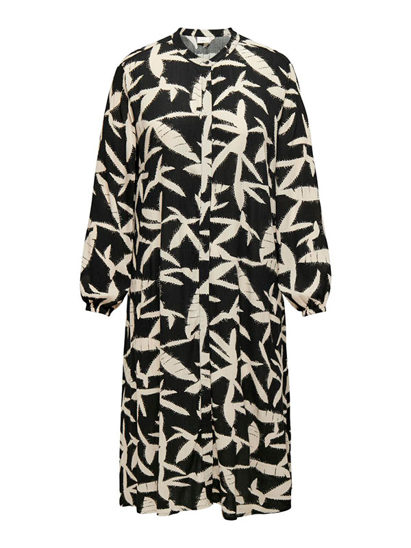 CARMERIELLE - Plus Size Kjole fra Only Carmakoma