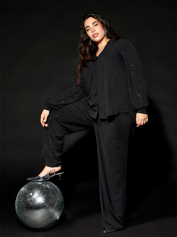 CARJOSEE - Plus Size Bluse fra Only Carmakoma