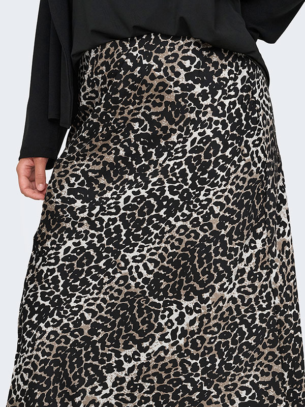 CARDOMINA - Plus Size Skjørt fra Only Carmakoma