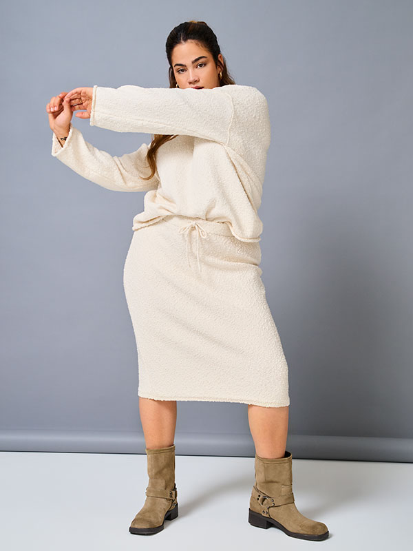 CARALVILDA - Plus Size Genser fra Only Carmakoma