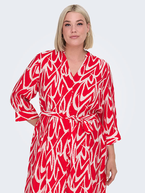 CAROLIVERA - Plus Size Kjole fra Only Carmakoma