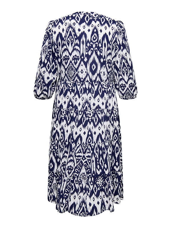 CARMILANA - Plus Size Kjole fra Only Carmakoma