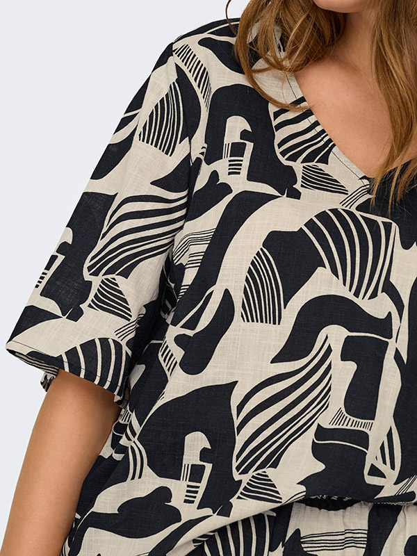 CARMALUSI - Plus Size T-shirt fra Only Carmakoma