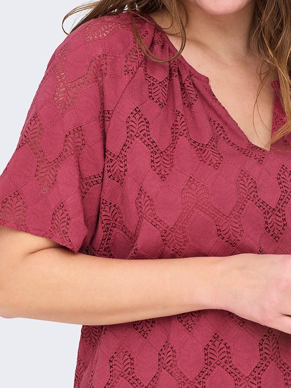 CARCLEANOR - Plus Size Bluse fra Only Carmakoma