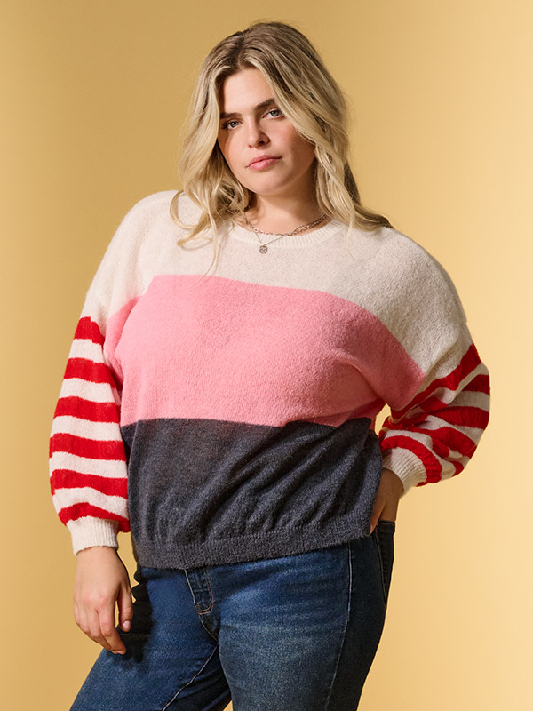 CARSUSIA - Plus Size Genser fra Only Carmakoma