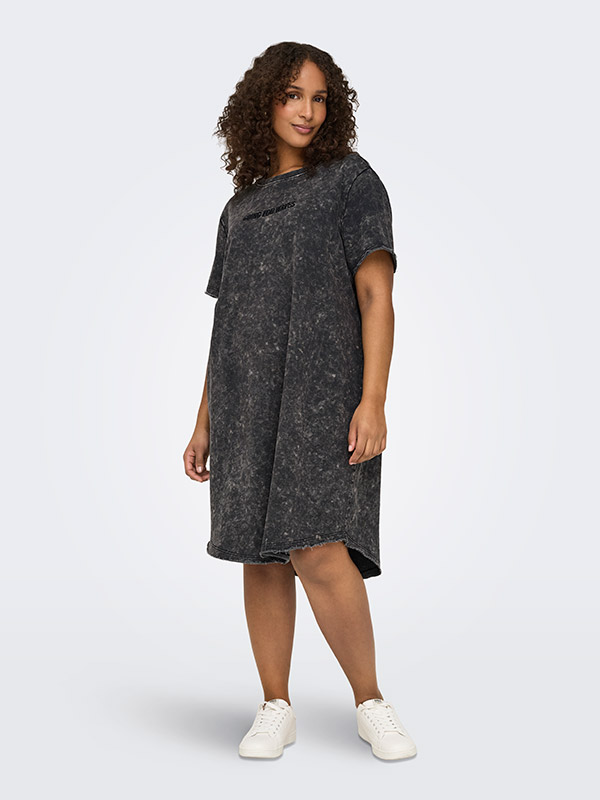 CARASTON - Plus Size Kjole fra Only Carmakoma