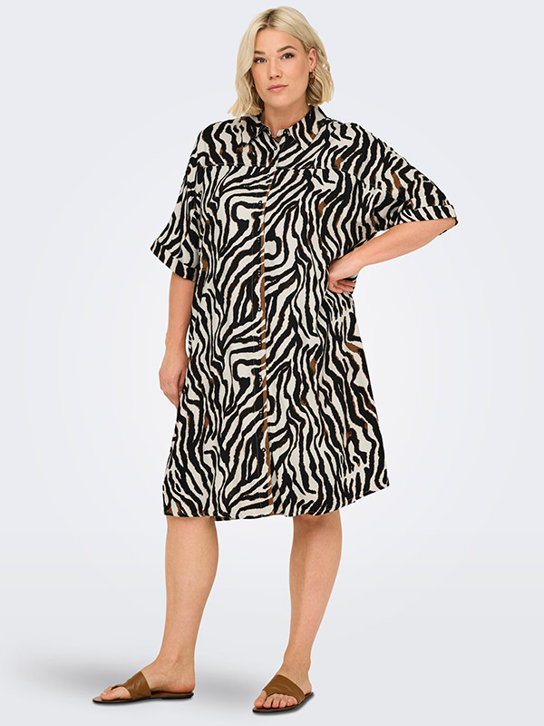 CARBERTE - Plus Size Kjole fra Only Carmakoma