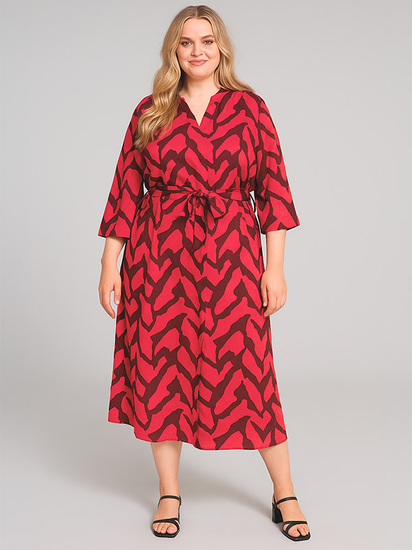 CARBERIET - Plus Size Kjole fra Only Carmakoma