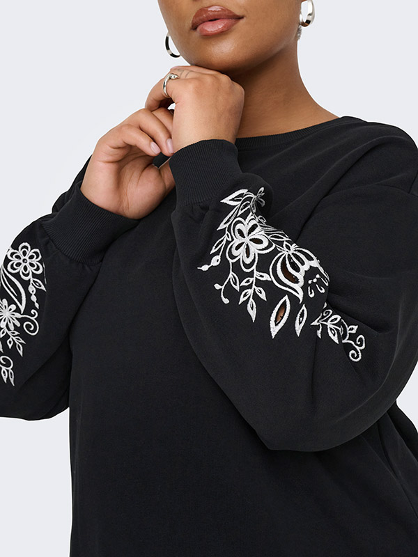 CARJENNA - Plus Size Kjole fra Only Carmakoma