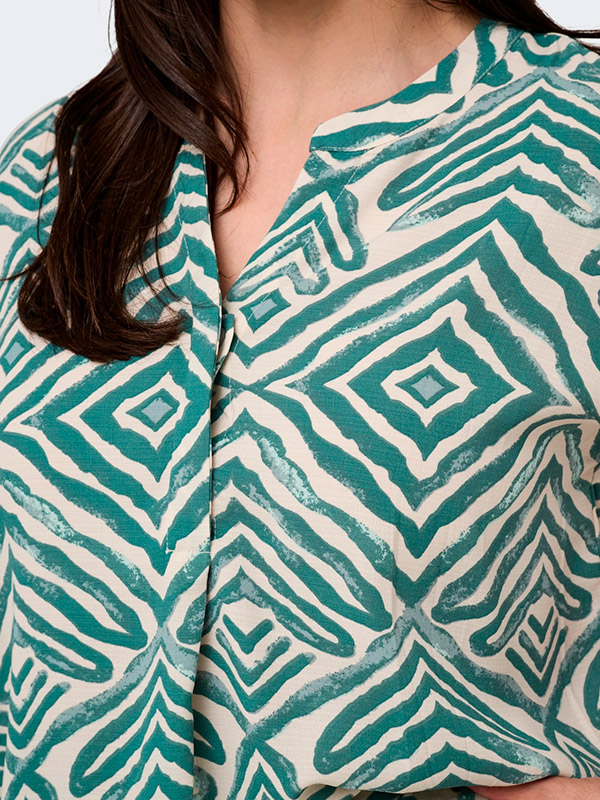 CARSHILLA - Plus Size Bluse fra Only Carmakoma