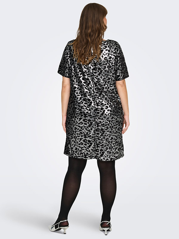 CARLEONORA - Plus Size Kjole fra Only Carmakoma