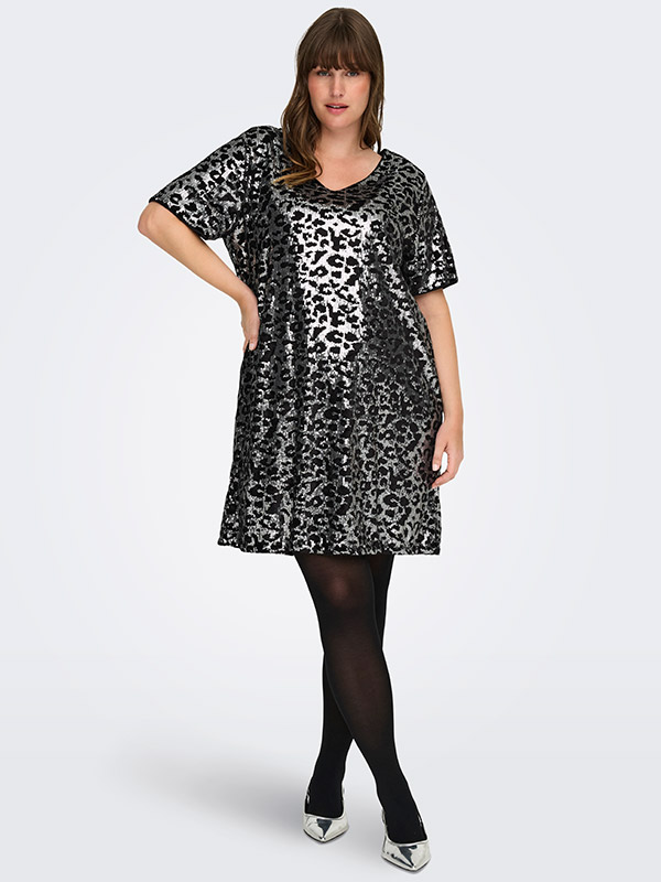 CARLEONORA - Plus Size Kjole fra Only Carmakoma