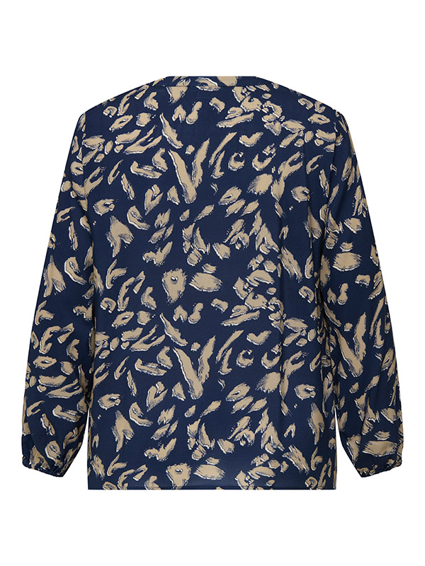 CARJYTTE - Plus Size Bluse fra Only Carmakoma