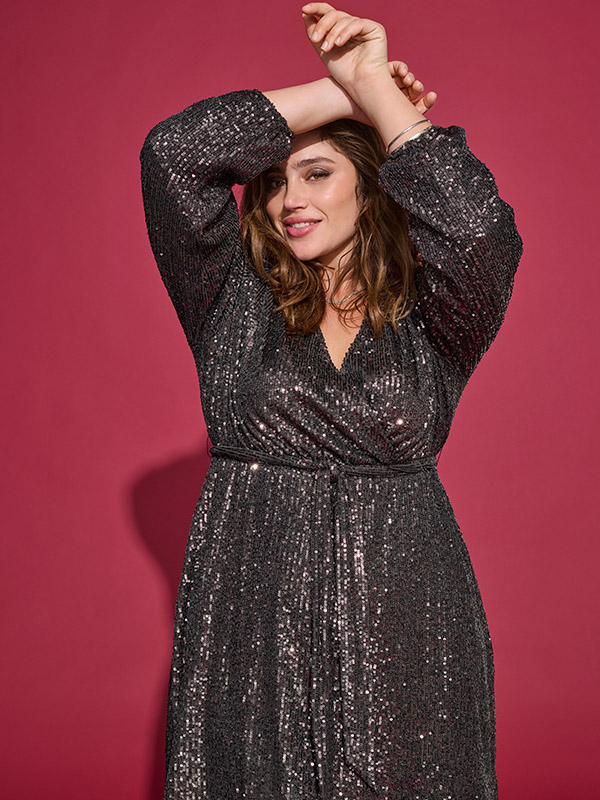 CARANA - Plus Size Kjole fra Only Carmakoma