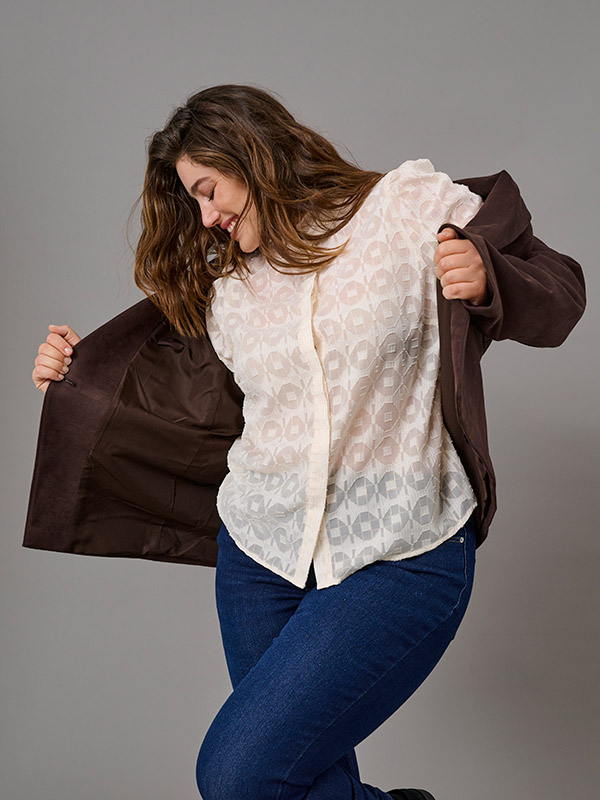 CARCHLOEY - Plus Size Skjorte fra Only Carmakoma
