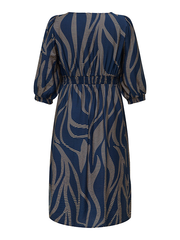 CARFANNIL - Plus Size Kjole fra Only Carmakoma