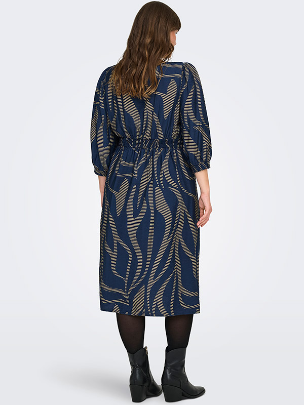 CARFANNIL - Plus Size Kjole fra Only Carmakoma