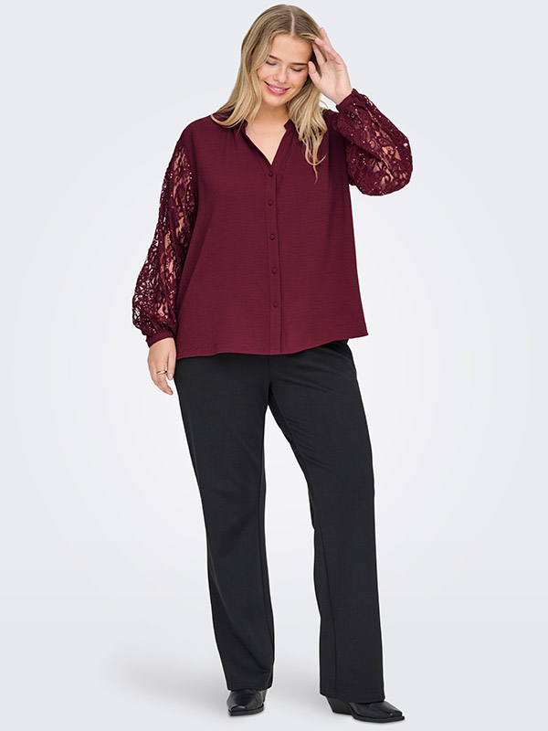 CARKAMMY - Plus Size Bluse fra Only Carmakoma