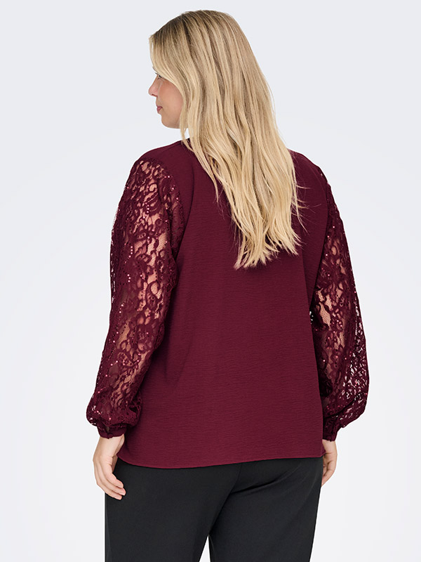 CARKAMMY - Plus Size Bluse fra Only Carmakoma