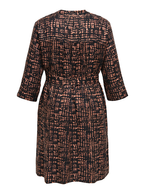 CARTILLI - Plus Size Kjole fra Only Carmakoma