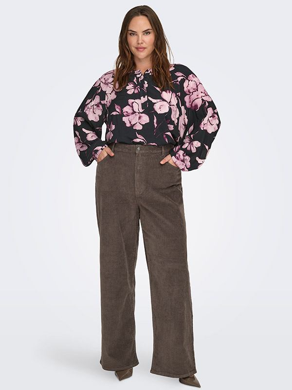 CARLINKA - Plus Size Bluse fra Only Carmakoma